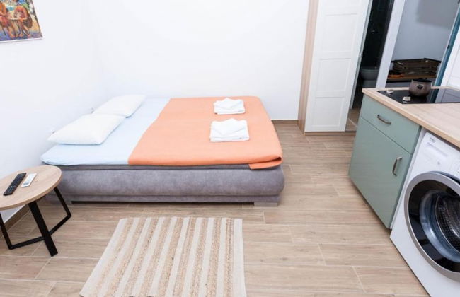 Romantic Studio in Zadar With City and Garden Views - Photo 3