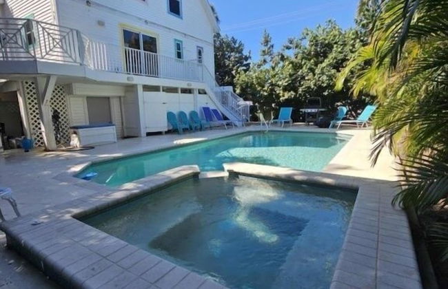 Lollipop 3 Bedroom Home by RedAwning - Photo 14