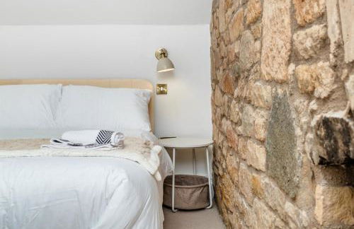 2 Bedroom Cottage-Free Parking - Photo 4