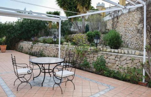 3 Bedroom Beautiful Home In Oliva - Photo 11