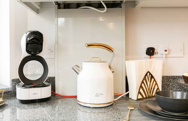 Room in Apartment - 12 Helena Luxury Serviced Apartment - Photo 13