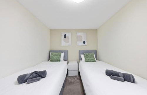 The Belvedere Stay - Free Parking, Spacious Garden, Super King Bed - Foto 31