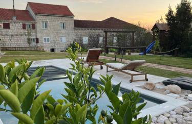 Villa Zadro - Photo 1