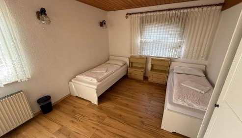 House in Sarstedt! contactless check-in 20P - Foto 3