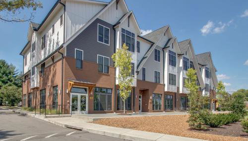 New East Nash - King Bed Short Drive to Dwntwn - Foto 3