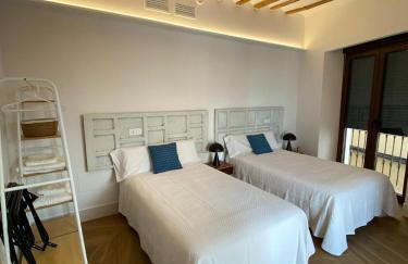 VELALMA -Edificio exclusivo de apartamentos turisticos en Centro histórico-JAEN - Foto 27