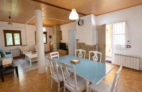 2 Private Abodes in One Magnificent Villa! - Foto 12