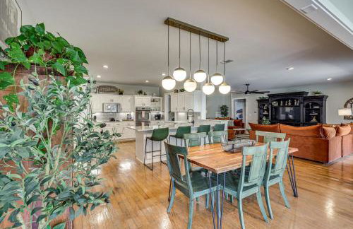 Spacious Getaway By Wolf Pen Gap 15 Acres and Pool! - Foto 4