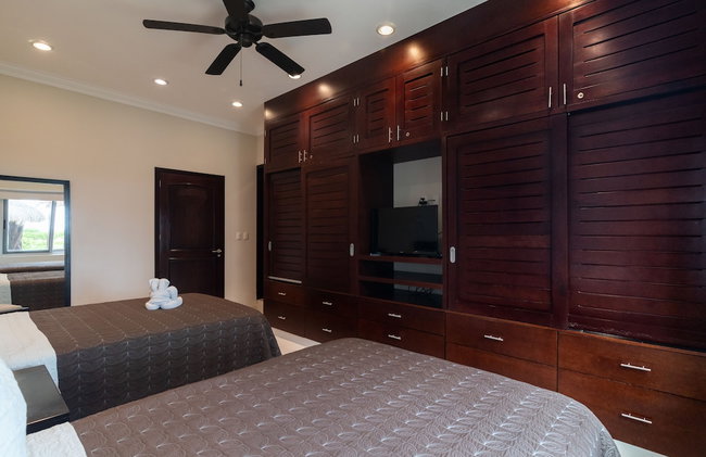 Beachfront Homes by Playa Paradise - Photo 10