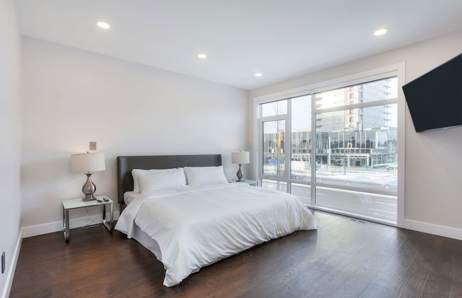 New Luxury Townhome 27 - Photo 2