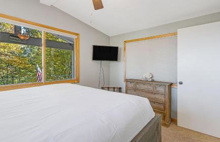 Cabin in the Sky by Avantstay Deck w/ Views - Foto 50