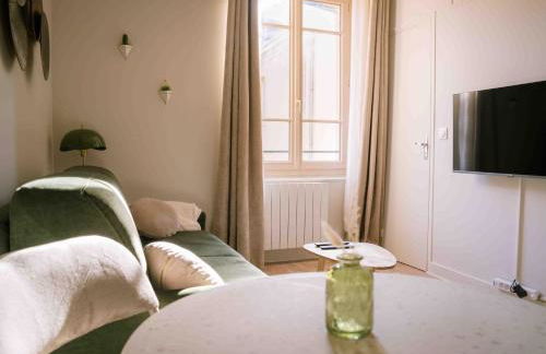 Le Duc d'Anjou Classé 3 étoiles Confort & Charme au cœur de ville - Foto 4