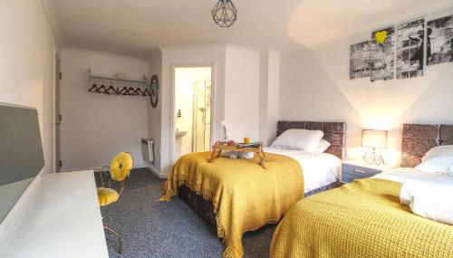 4 Dbl Beds, Modern Apartment, Free Parking and Home-from-home - Foto 1