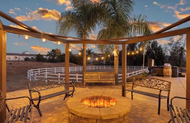 Bordeaux by Avantstay Private Pool, Hot Tub & Game Room Near Temecula - Foto 2