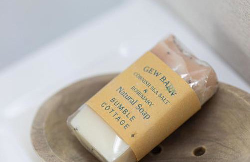 Bumble Cottage, Torcross - Heart of Torcross - Log burner - Ley views - Foto 32