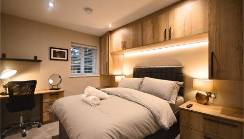 New Two Bedroom Suite - Walk to Trentham Gardens! - Foto 2, wardrobe