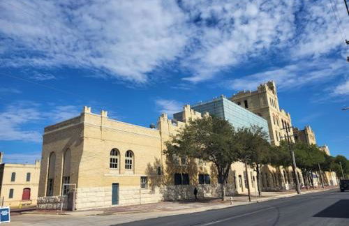 Spacious Room in shared home 9 Min to Convention Center - Foto 24