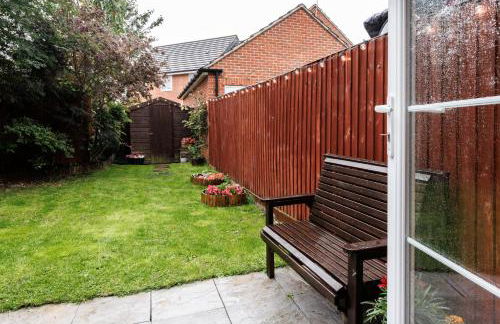 Spacious 4-Bedroom House in Aylesbury Ideal for Contractors Professionals or Larger Families - Foto 44