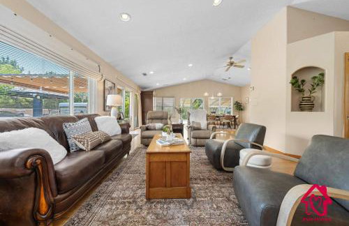 The Rose Garden Estate with Swim Spa - an Irvie Home - Foto 18