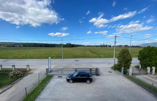 Manuela - Zaprešić - Foto 19