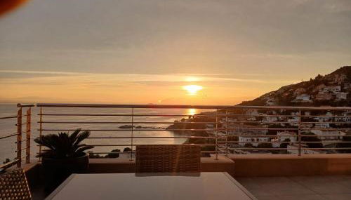 Sylvie conciergerie Exceptional house with sea view - Photo 5