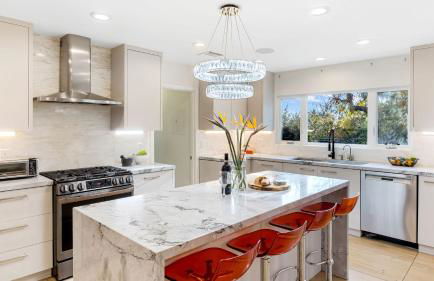 LA Hillside Retreat w Pool Views Fire Pit Outdoor Lounging Casa Bellagio by AvantStay - Foto 4