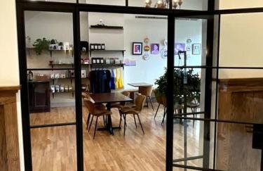 West Market Square View, Historic Hotel DTWN, King Bed, Room # 401 - Foto 9