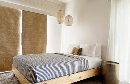 Retro Rendezvous Pool and Spa MidCentury Modern Home - Foto 31