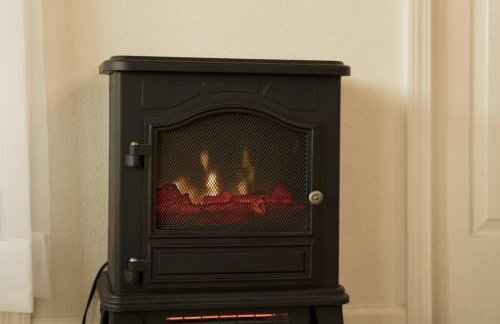 Romantic Retreat, Relax at Hot-tub, Indoor & Outdoor shower, firepit, 5 min to Hawaii Volcano park - Foto 51