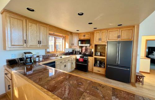 Sierra Lake View at Rubicon by Tahoe Getaways - 3 BR, Panoramic Lake Views, Private Hot Tub & Private beach! - Foto 6