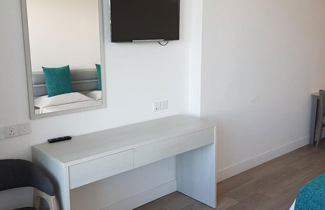 Melini Hotel Suites - Photo 9