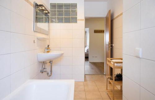 Holiday rental I Eschenlohe, Modern Bright Apartment with Mountain View - Foto 9