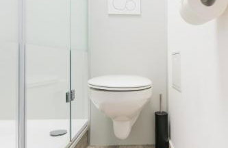 Private room #3 with Queen size, ground floor, AC, 2min to RAB - Foto 5