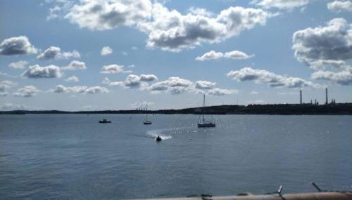 Waterfront Location, Balcony, Sea Views, Free Parking - Foto 2