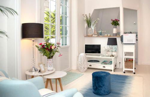 En front de mer, accès direct chemin de randonnée GR34 - Foto 8