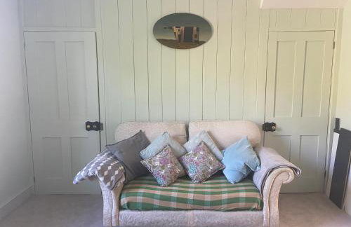 Apple Tree Cottage - Photo 3