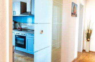 Doppelhaus- Villa Leipzig Schleußig , moderner Altbau Apartment Dachetage mit 2 Schlafzimmern und separatem Zusatzzimmer , Parkplatz - Balkon - Kamin - Eicheparkett - Arbeitsplatz - Foto 13