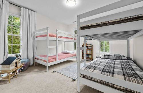 Stunning 5 bedroom/3 bath home in Hope Valley Farm - Foto 9