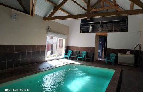 gite le jouteau, piscine interieure, babyfoot, ping pong - Photo 1