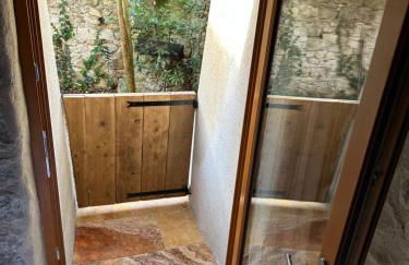 Suite secrète avec jacuzzi ambiance romantique - Foto 2