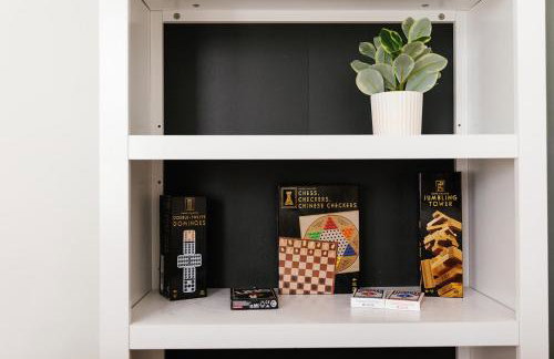 "The Dawning House" - Peaceful Modern Stay w/ Yard - Foto 3