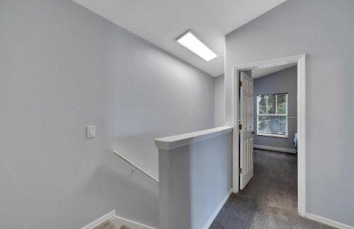 Spacious 3BR Family Home Near Sponge Docks - Foto 17