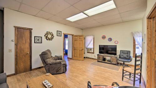 2 Mi to Ice Caves: Pet-Friendly Eben Junction Apt - Photo 4