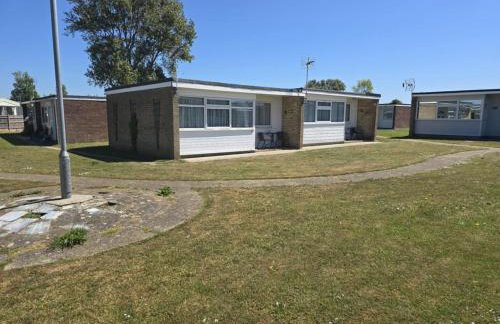 103 Sunbeach South facing 2 bed chalet M and T chalets - Foto 14