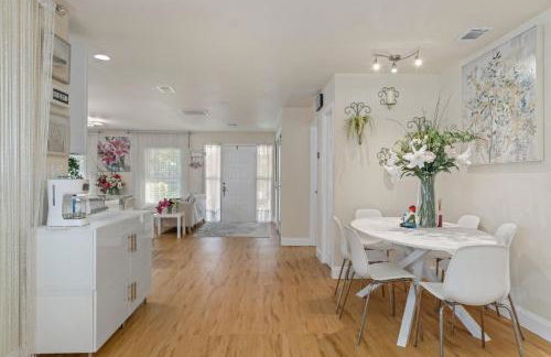 Minutes to boat ramps and beach and private pool! - Foto 25