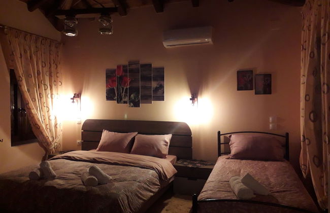 TO SPITI TOU PALIKARA - Foto 1