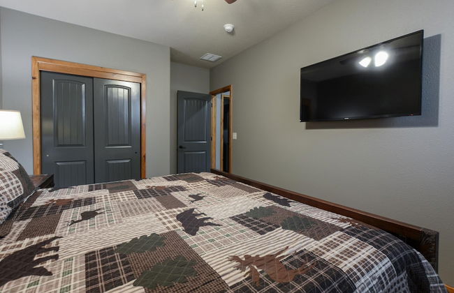 Cedar Crest Lodge - Photo 3