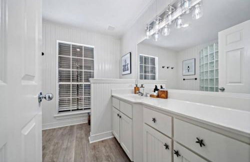 Huge beach house with great views, steps from sand - Foto 31