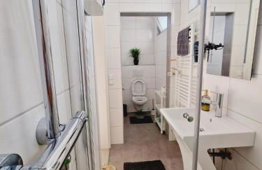 große Wohnung mit zwei Schlafzimmern und Terrasse in Bonn - Foto 3