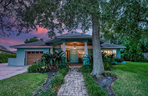 Nautical Escape! Private pool home with a tropical backyard oasis! - Foto 40